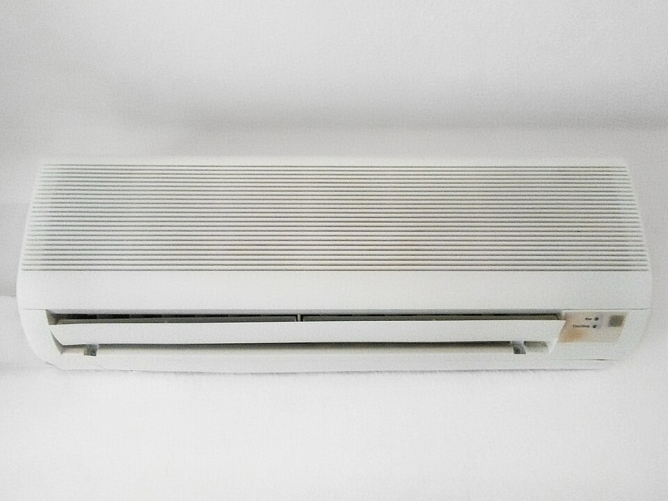 Hitachi 1.5 Ton Cassette AC
